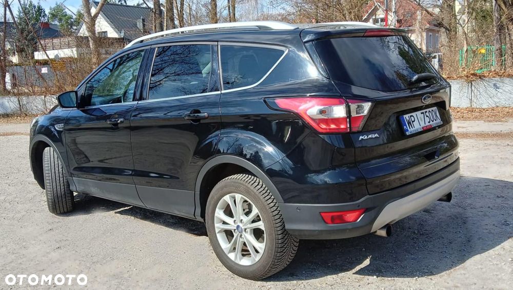 Ford Kuga 1.5 EcoBoost 2x4 Titanium - 4