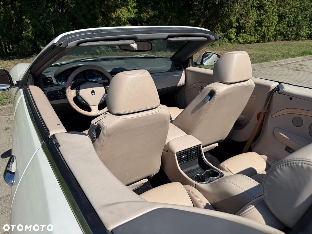 Maserati GranCabrio - 14