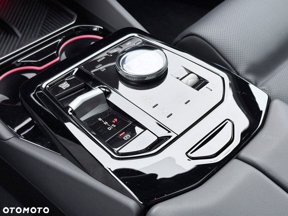 BMW Seria 5 - 25