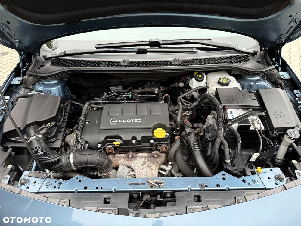 Opel Astra 1.4 Turbo Cosmo - 33