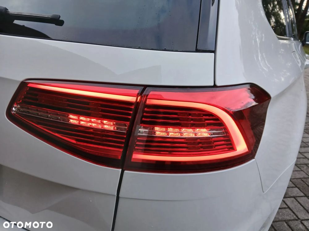 Volkswagen Passat 1.6 TDI SCR DSG - 28