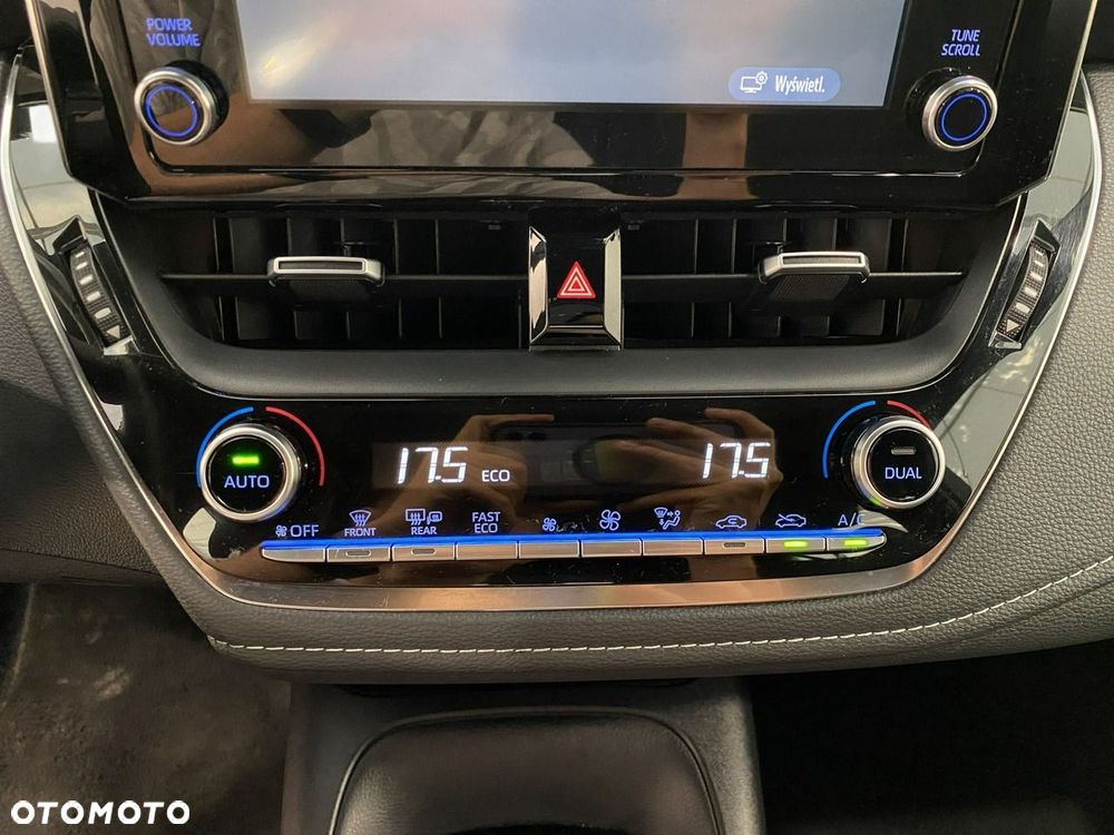 Toyota Corolla - 22