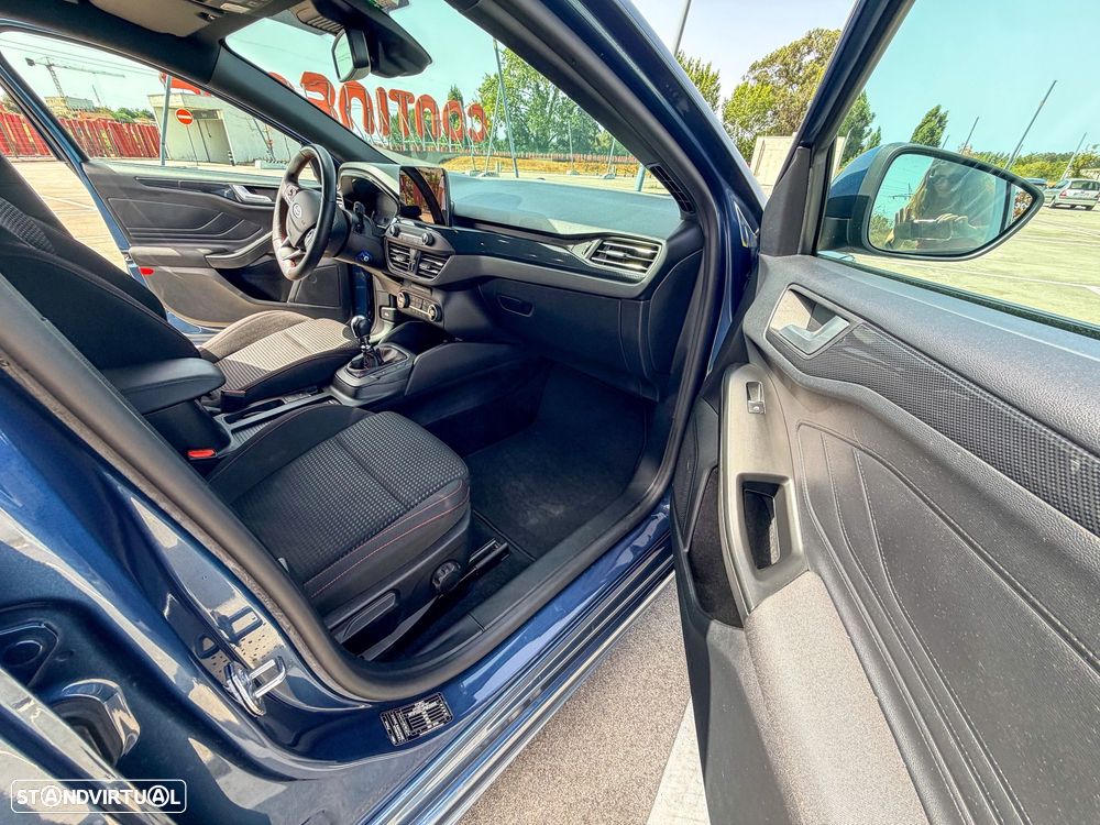 Ford Focus 1.0 EcoBoost S&S ST-LINE - 19