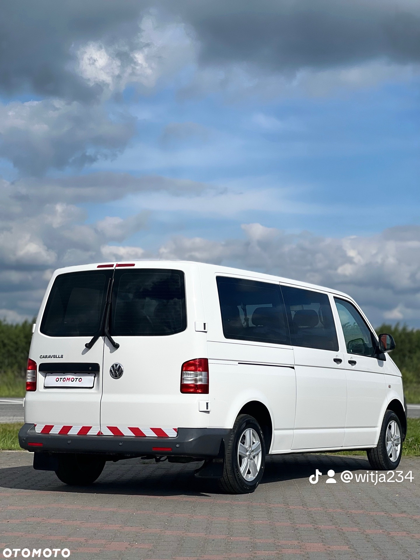 Volkswagen Caravelle BiTDI L1 Comfortline - 14