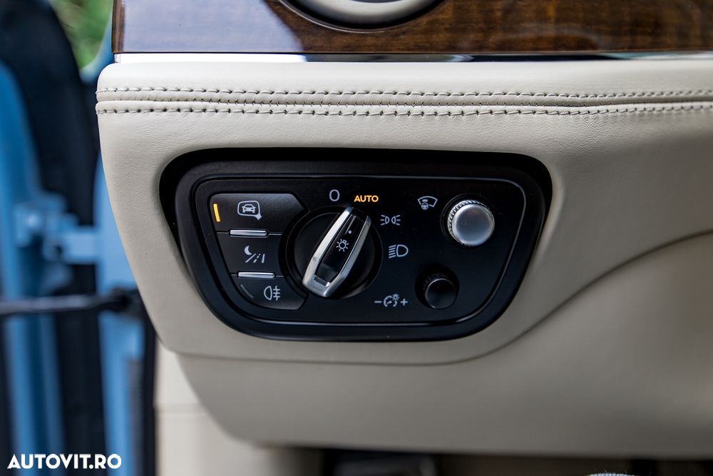 Bentley Bentayga - 25