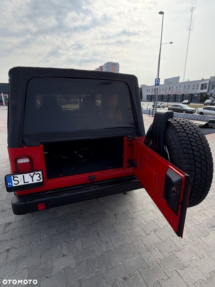 Jeep Wrangler - 24