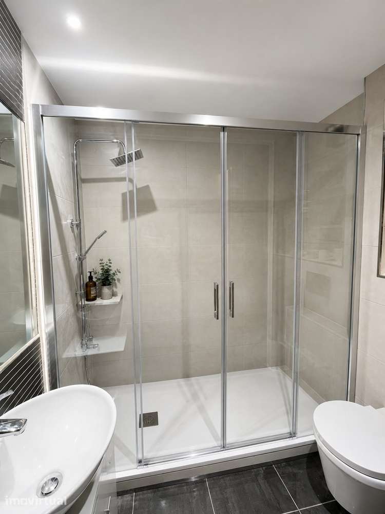 Apartamento T2 com garagem e varanda no Seixal - Grande imagem: 2/6