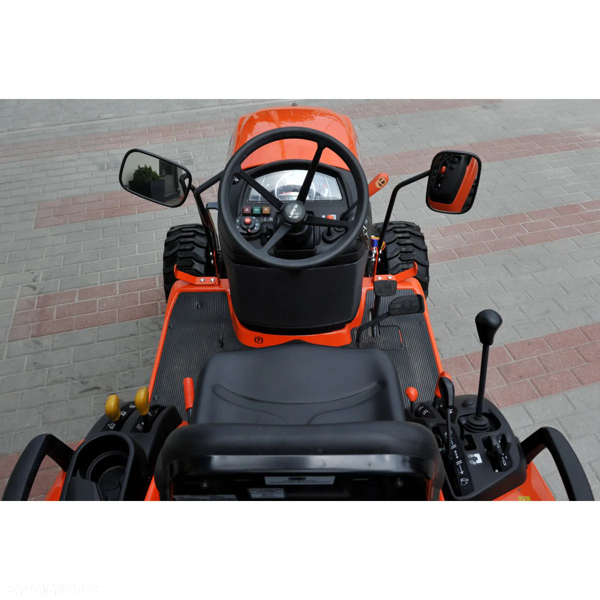 Kubota BX231 4x4 23KM - 13