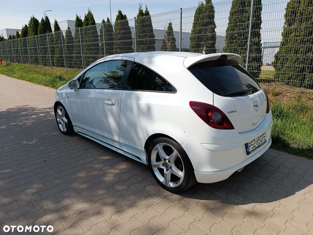 Opel Corsa 1.6 Turbo GSi - 13