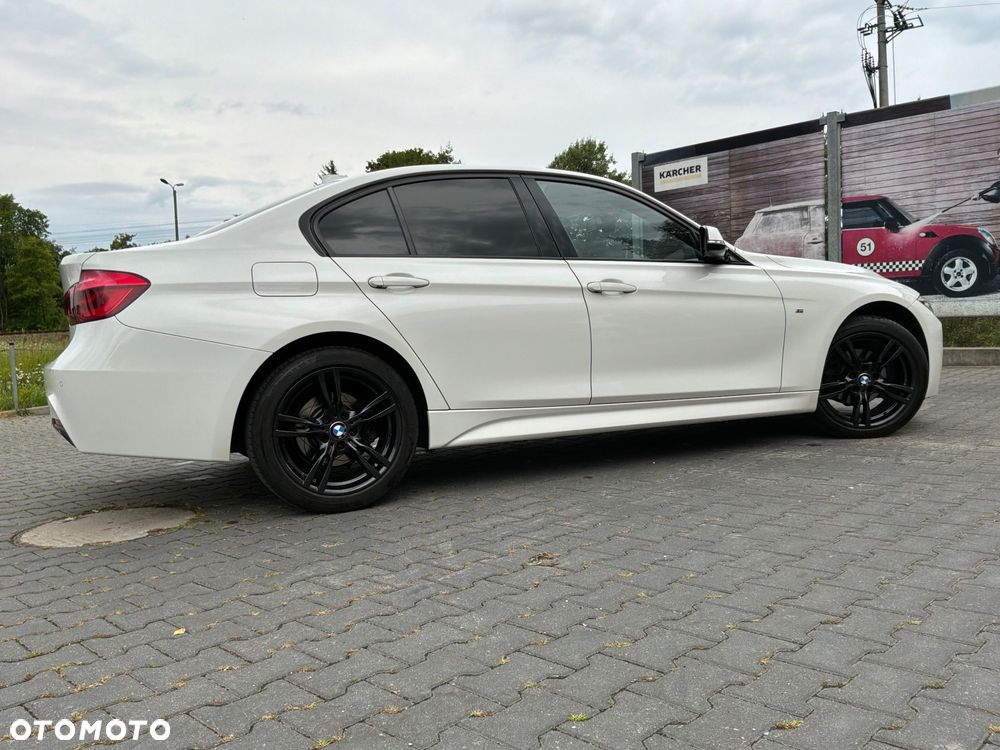 BMW Seria 3 320i M Sport - 5