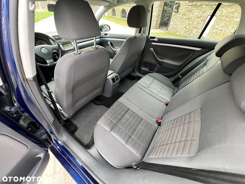 Volkswagen Golf 1.6 FSI Tour Edition - 10