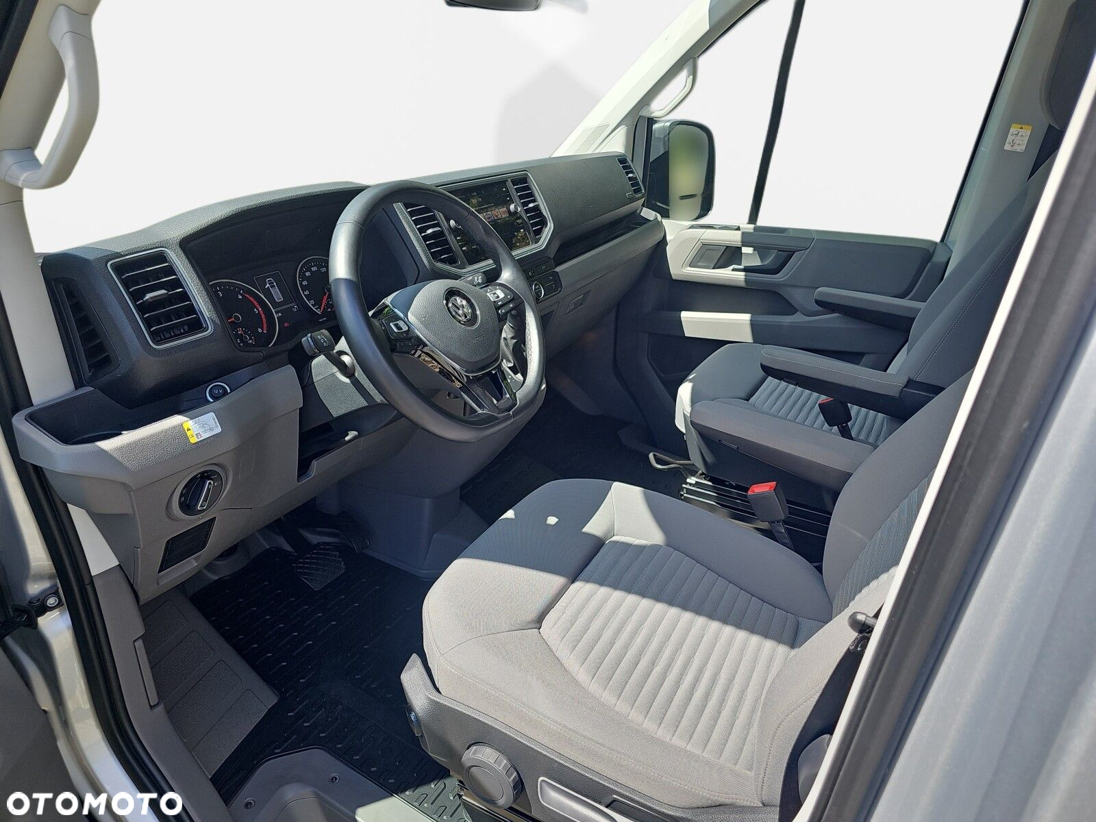 Volkswagen Grand California - 33