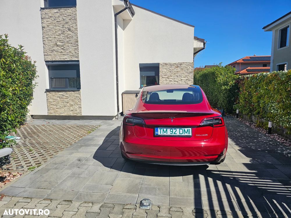 Tesla Model 3 Performance - 4