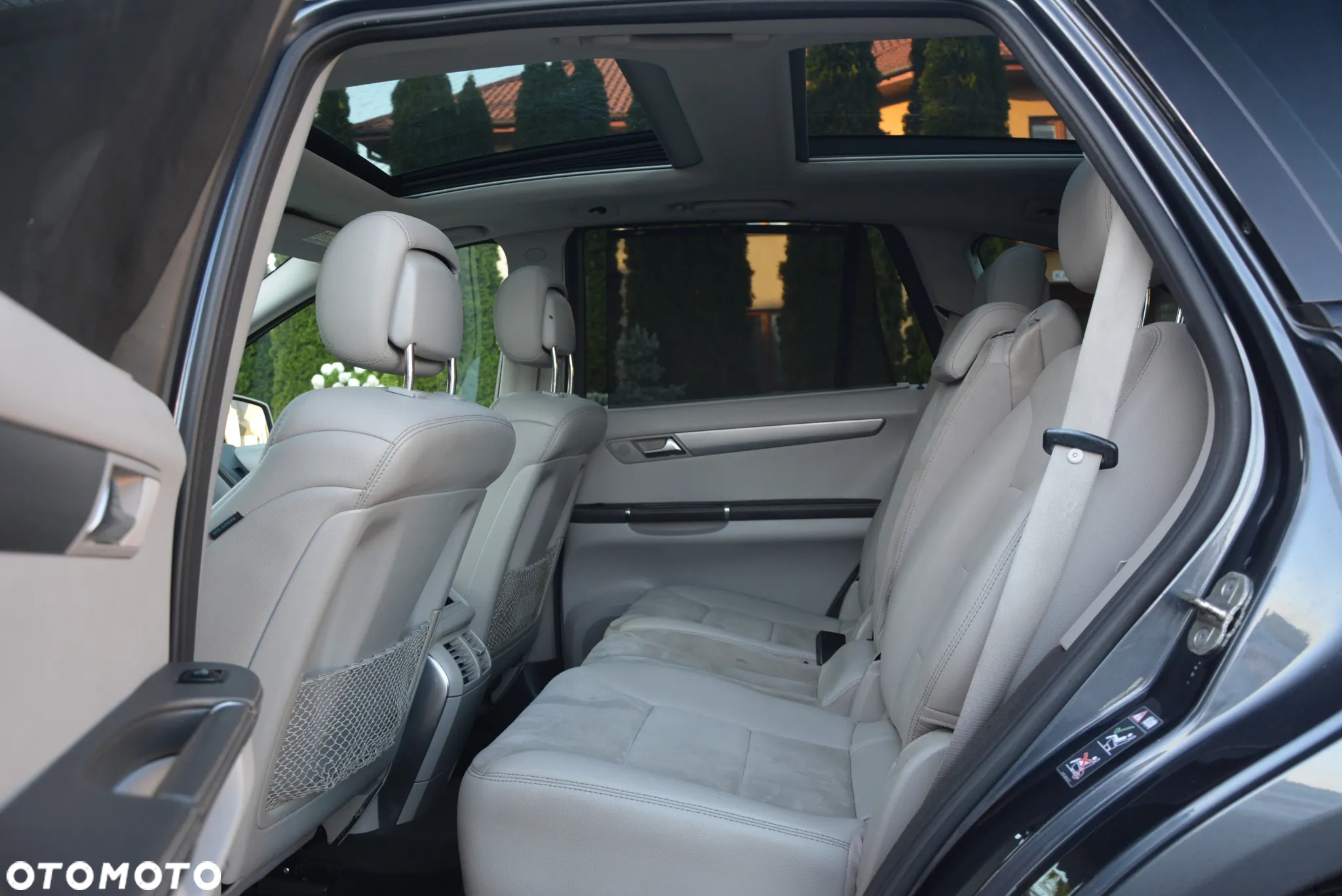 Mercedes-Benz Klasa R 300 CDI DPF BlueEFFICIENCY 7G-TRONIC - 26