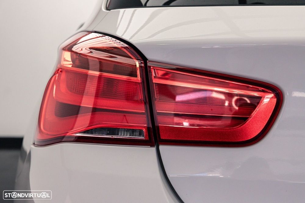 BMW 116 d Pack M - 12