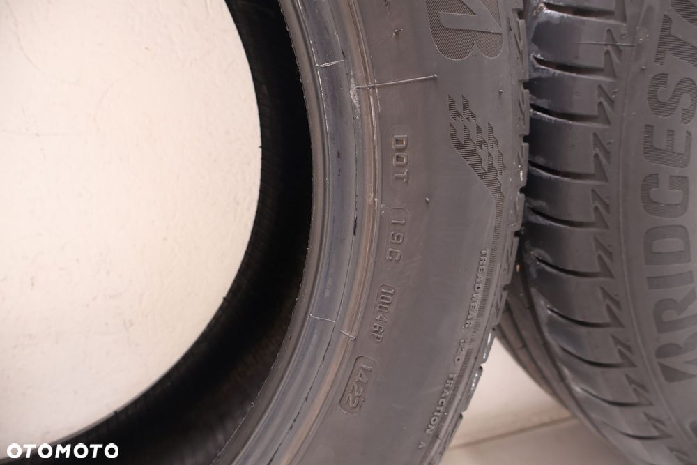 OPONY BRIDGESTONE TURANZA T005 225/18"/55 - 8