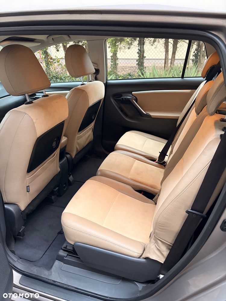 Toyota Verso 1.6 D-4D Prestige EU6 - 20