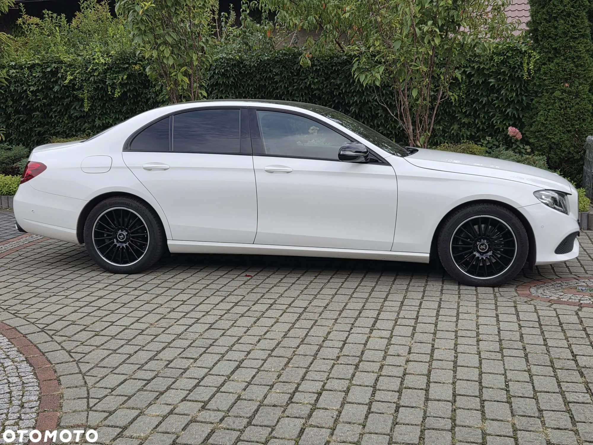 Mercedes-Benz Klasa E 220 d 9G-TRONIC - 20