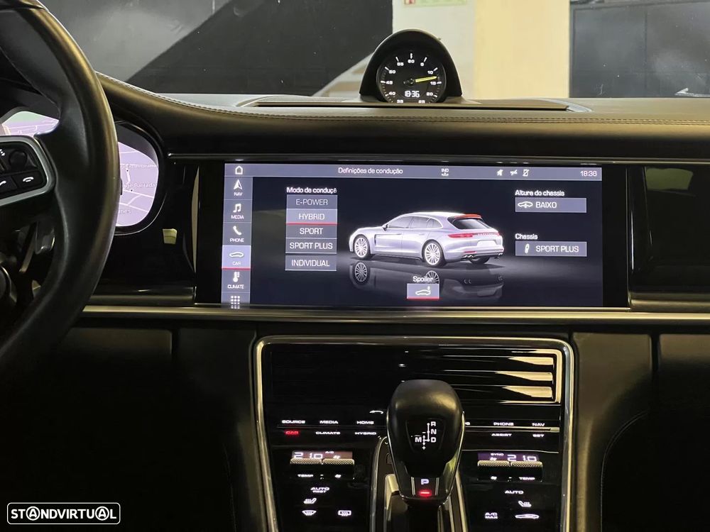 Porsche Panamera Sport Turismo 4 E-Hybrid - 22
