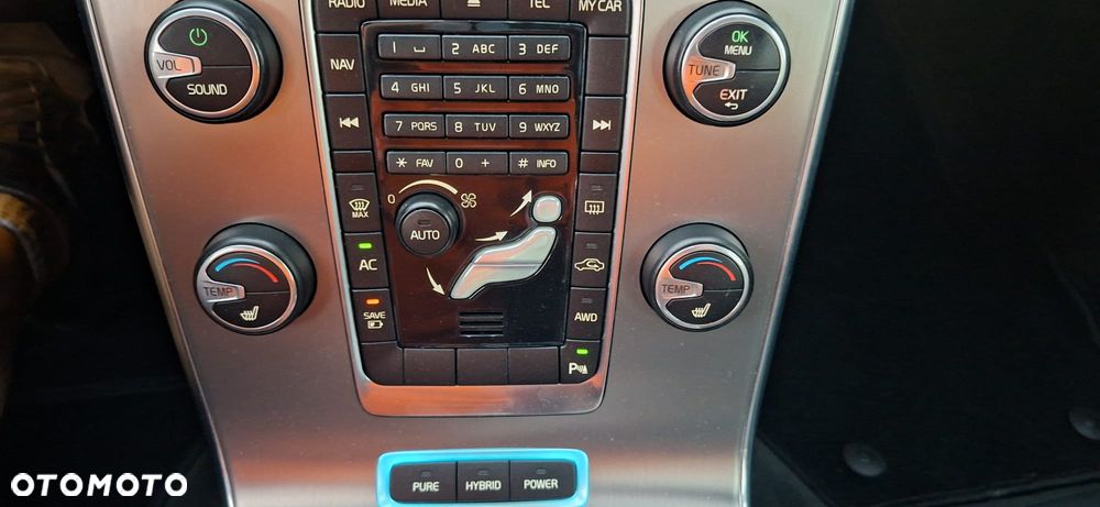 Volvo V60 D6 AWD Plug-in Hybrid Summum - 16