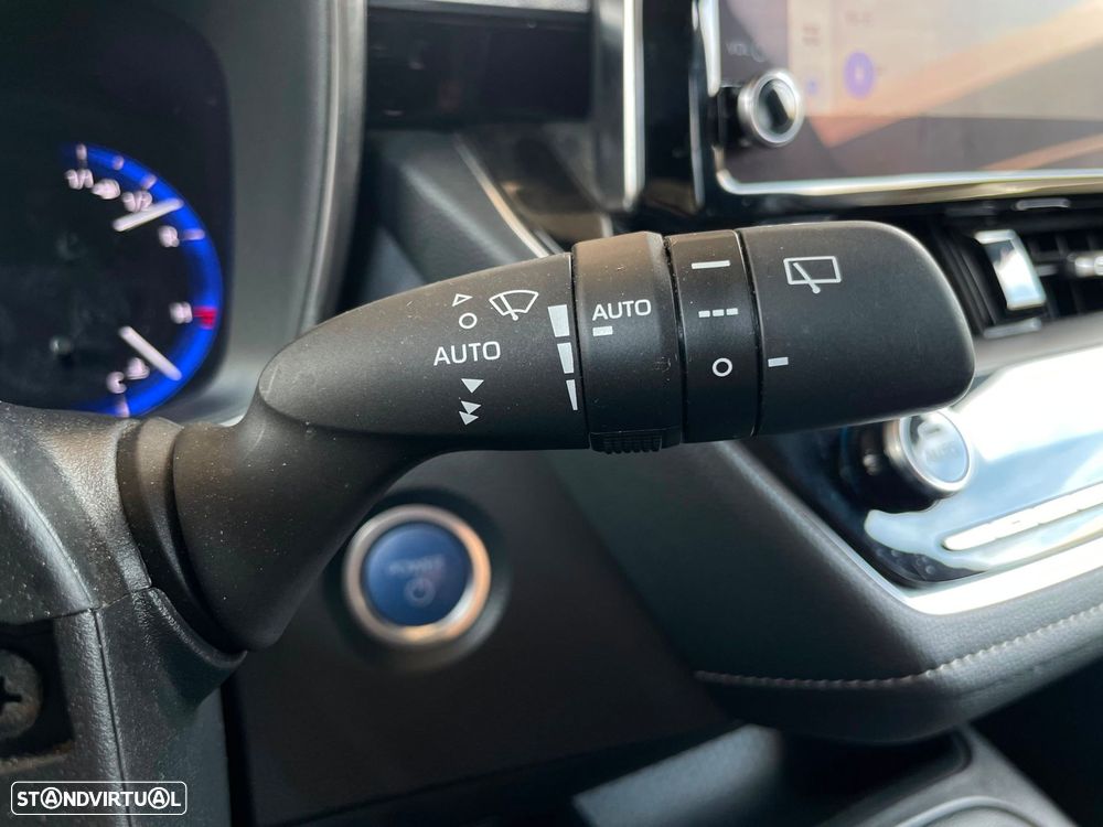 Toyota Corolla 1.8 Hybrid Comfort - 17