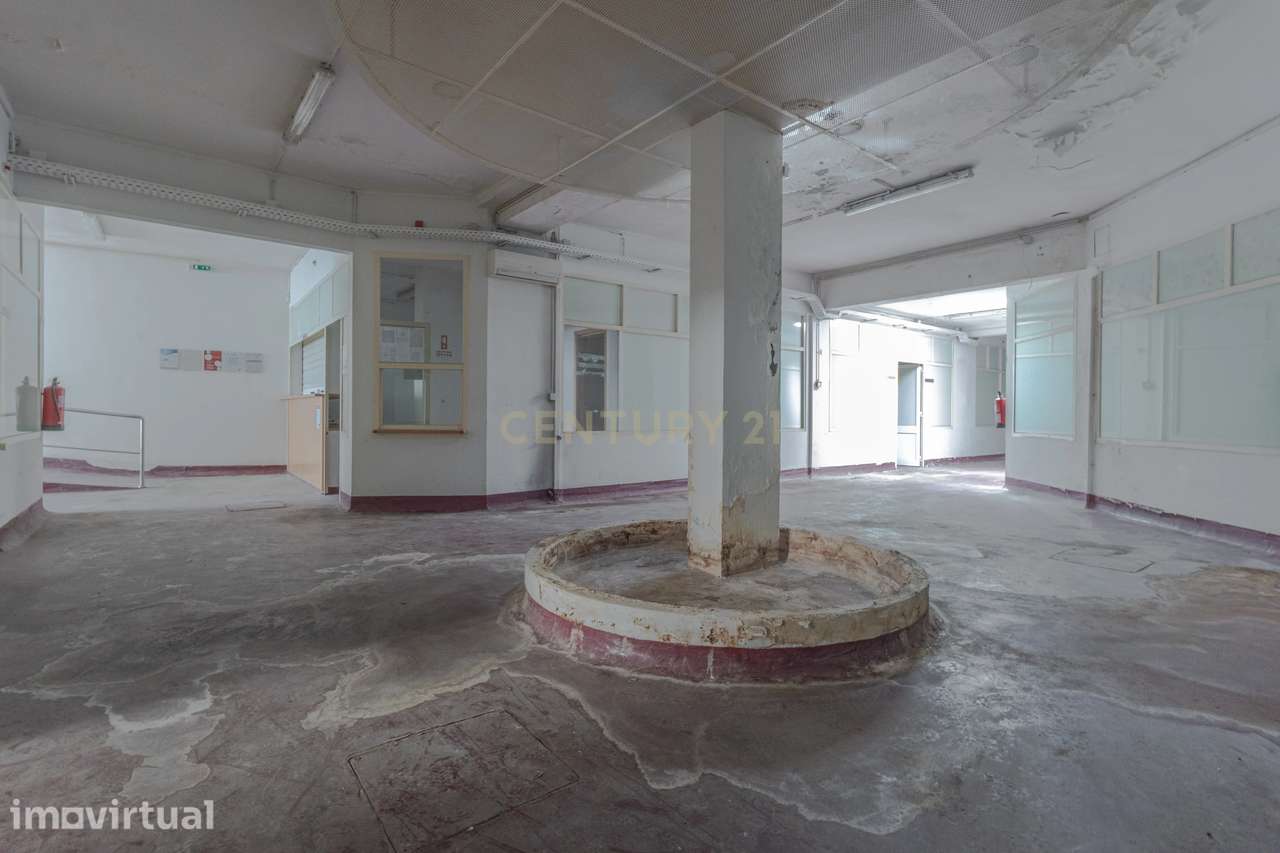 Loja Ampla com 494 m² — Perfeita para Marcas que Querem Crescer - Grande imagem: 3/22