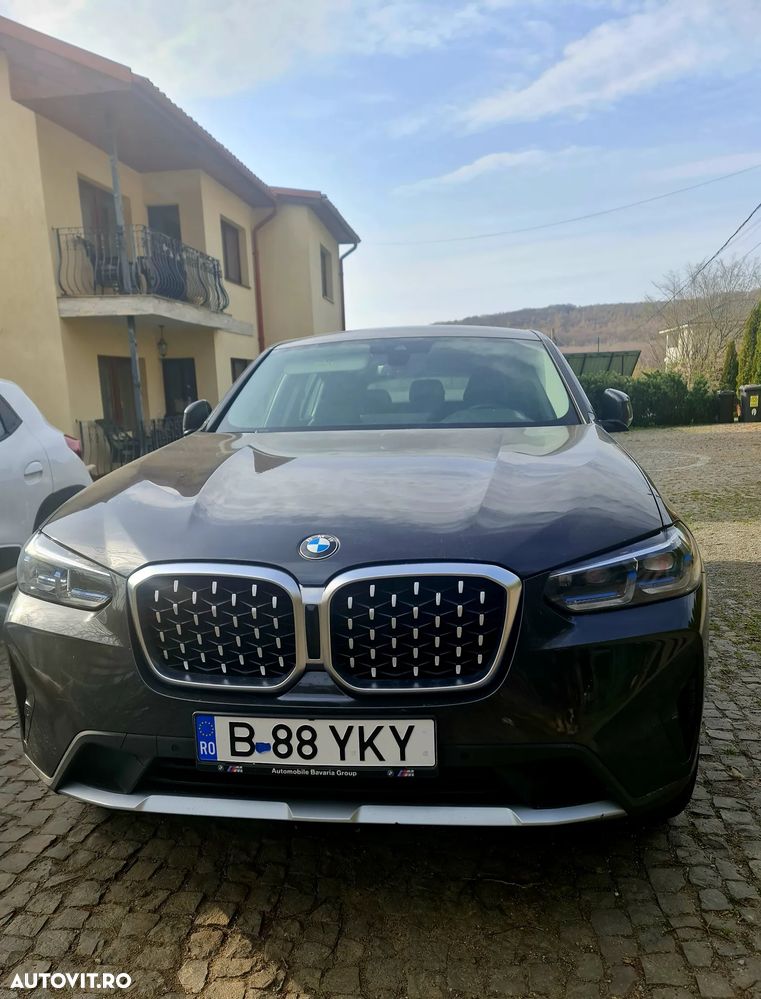 BMW X4 xDrive20i AT Advantage - 1