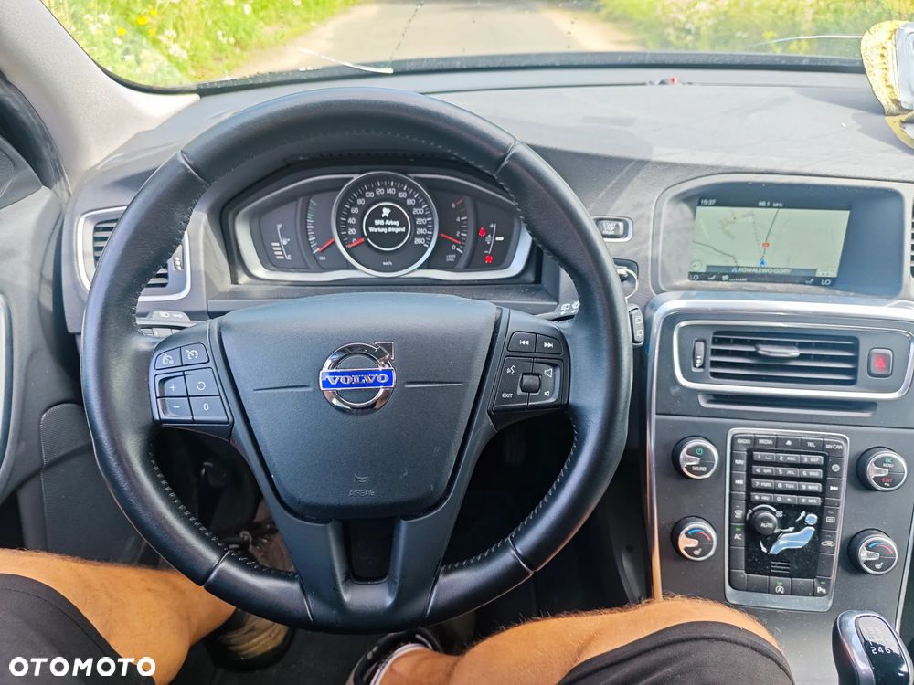 Volvo V60 D3 Drive-E Kinetic - 26