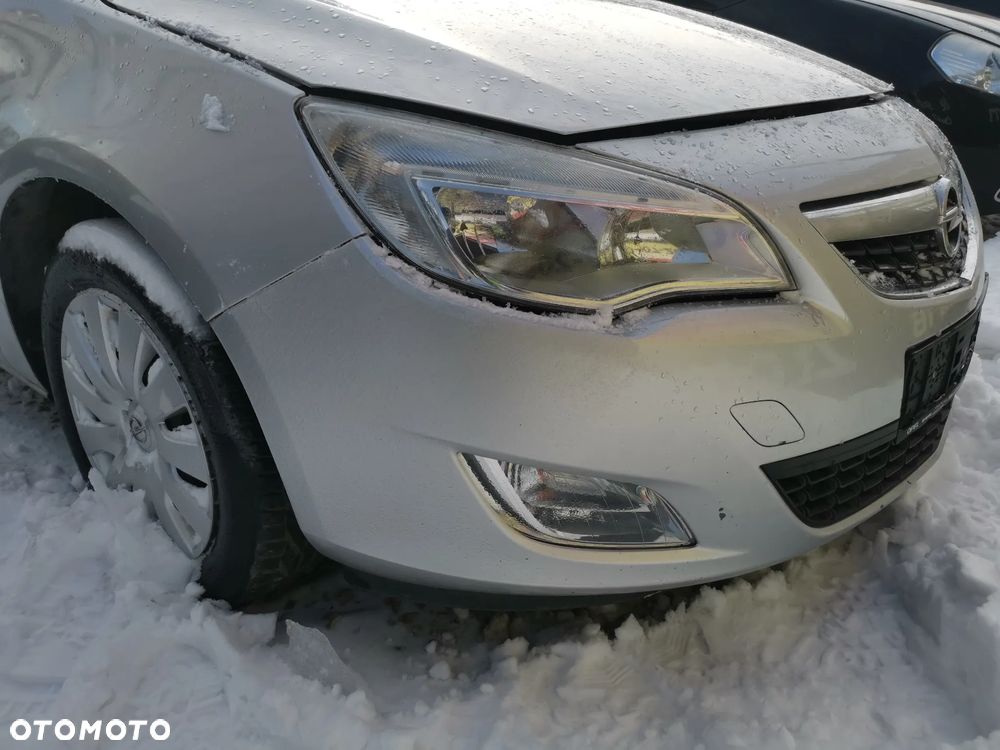 Części Opel Astra J Kombi Z176 - 2