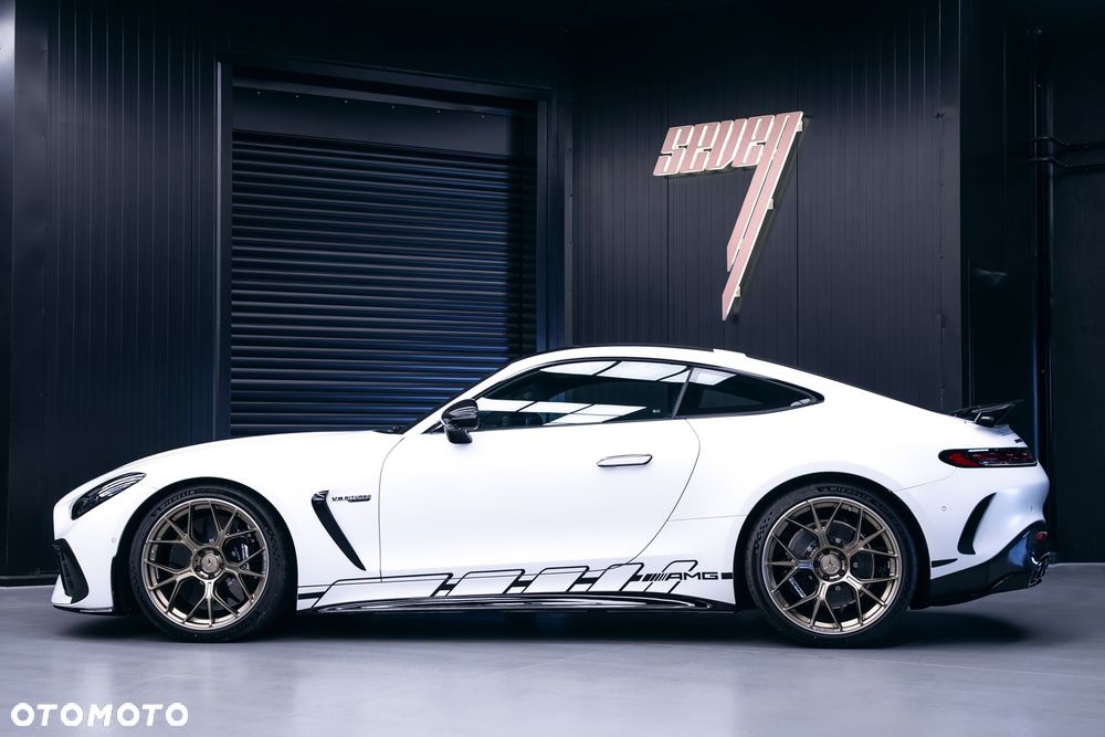 Mercedes-Benz AMG GT - 4
