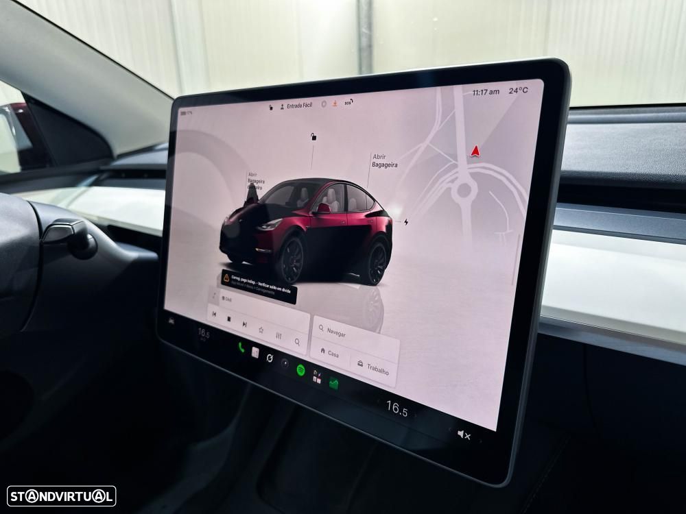 Tesla Model Y Performance Dual Motor AWD - 38