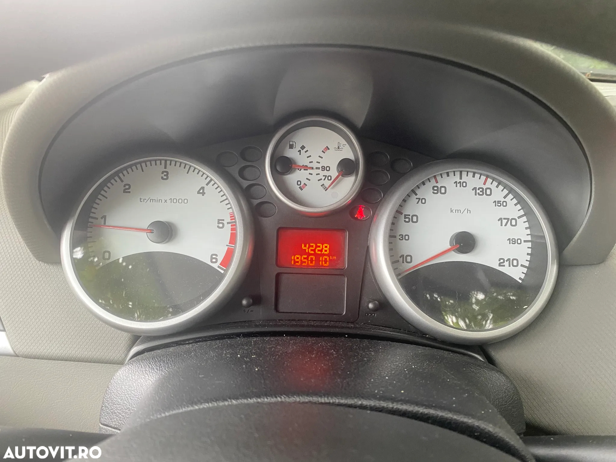 Peugeot 207 1.4HDI Trendy - 11