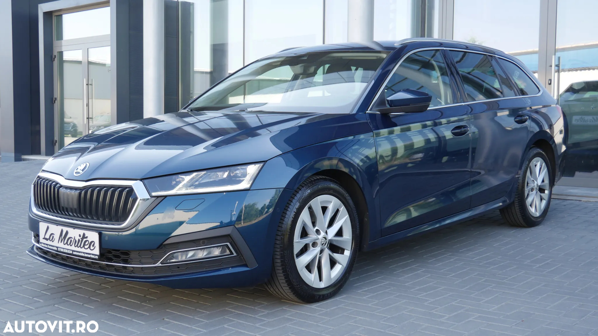 Skoda Octavia Combi 2.0 TDI DSG Style - 5