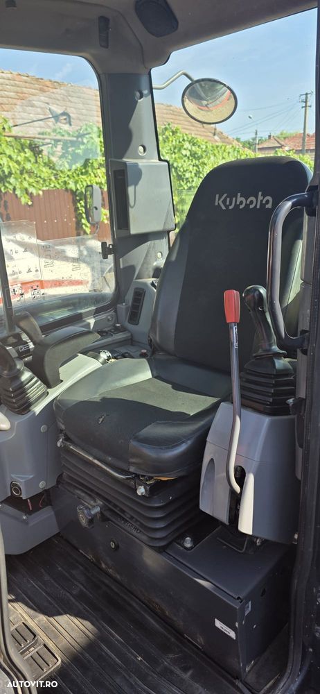 Kubota U48 - 19