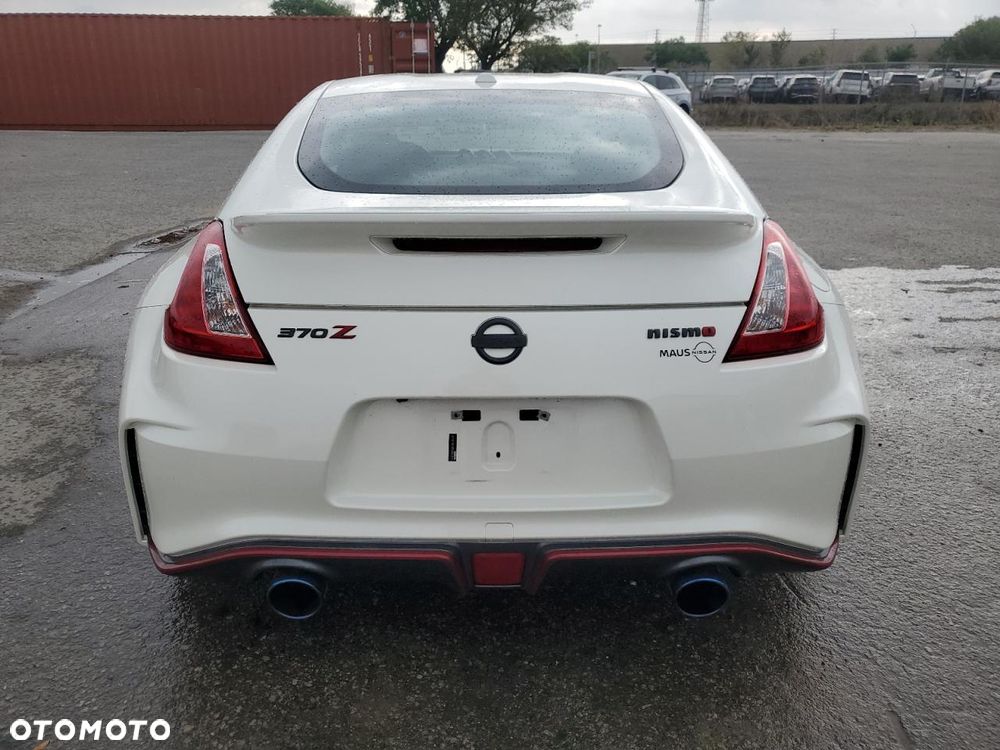 Nissan 370 Z - 6