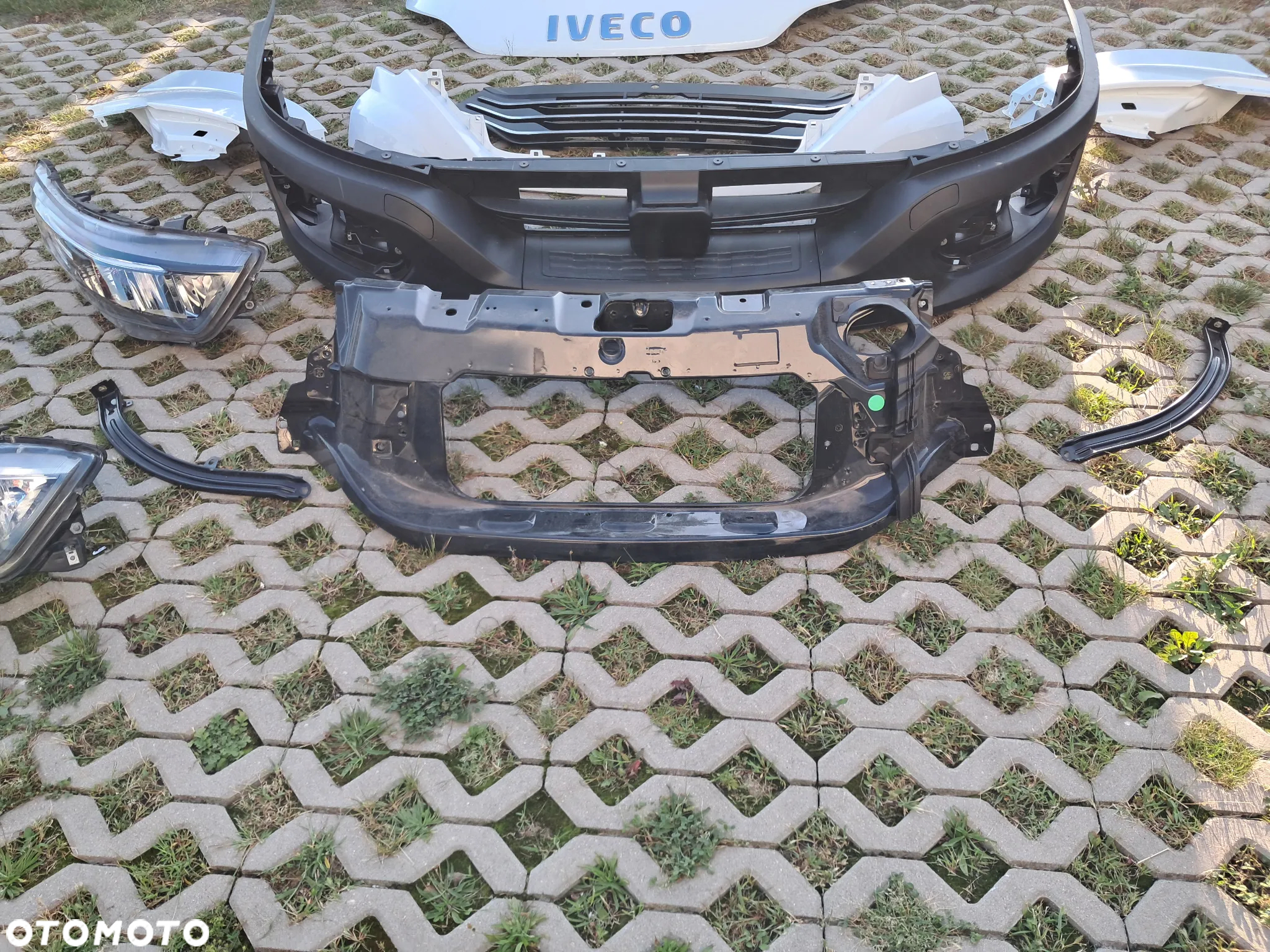 Maska Iveco Daily  2019> biała przód przednia pokrywa silnika pas zderzak lampy grill blenda błotniki błotniki - 9