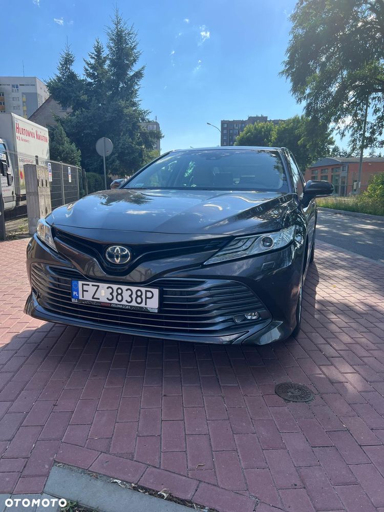 Toyota Camry 2.5 Hybrid Executive CVT - 1