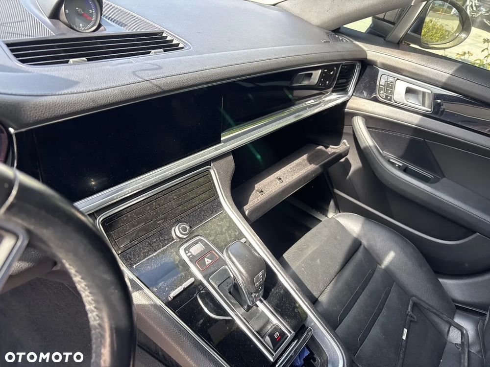 Porsche Panamera - 11