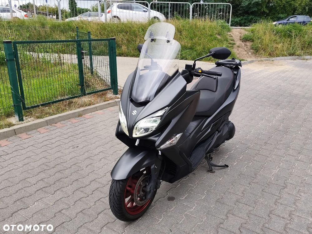 Suzuki Burgman - 16