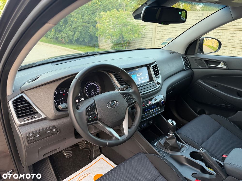 Hyundai Tucson 1.6 GDI BlueDrive Design 2WD - 16