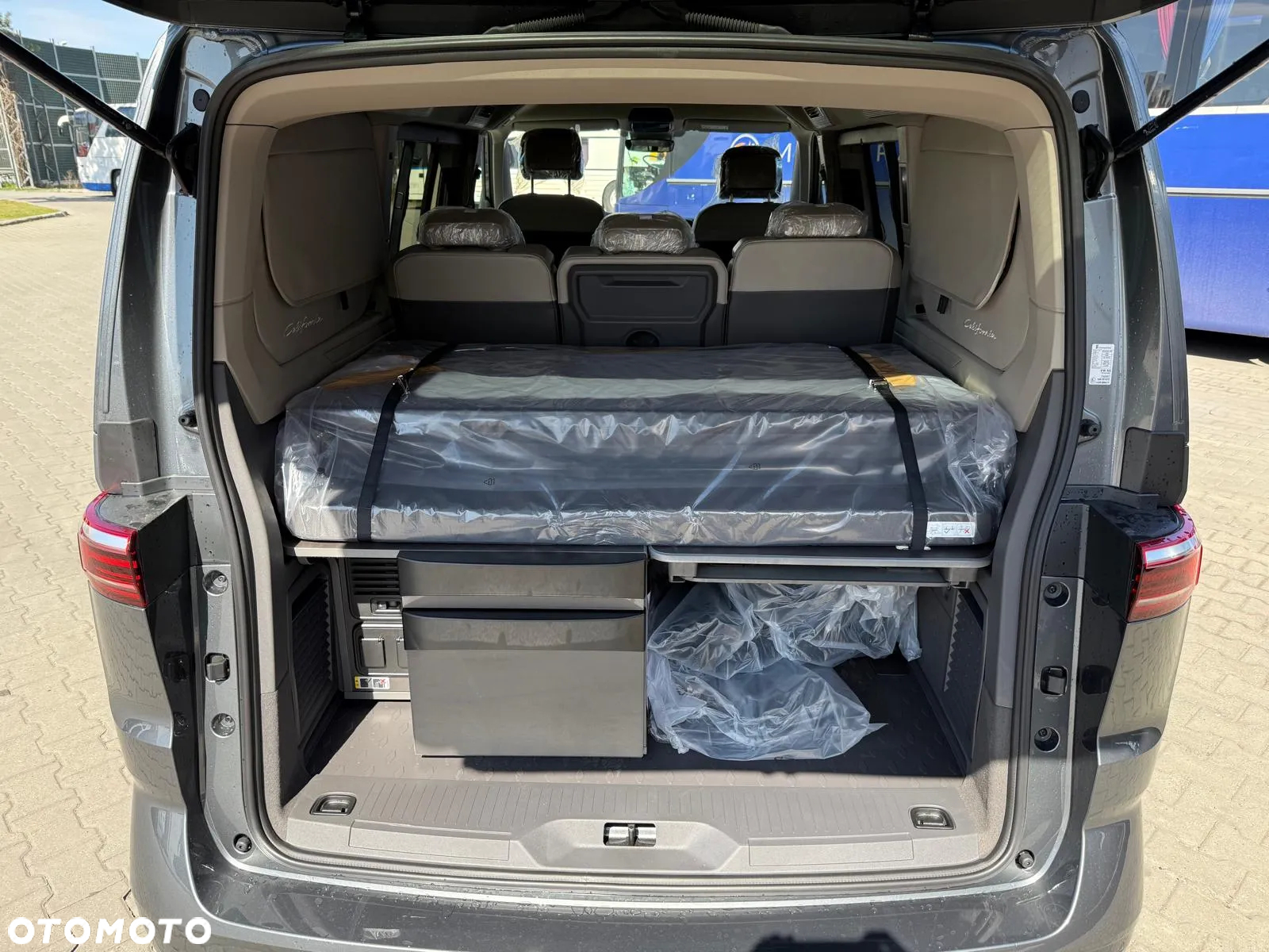 Volkswagen California - 37