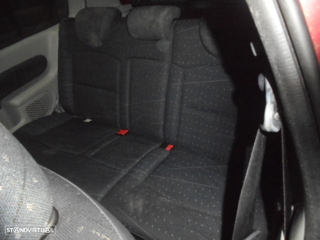 Carro MOT: D4F706  D4F712  D4F 714 D4F722 CXVEL: JB1513 RENAULT CLIO 2 2002 1.2 75CV 3P VERMELHO GASOLINA - 5