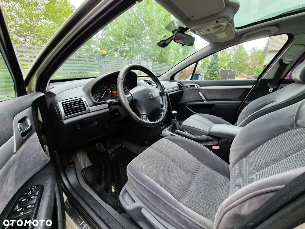 Peugeot 407 - 6