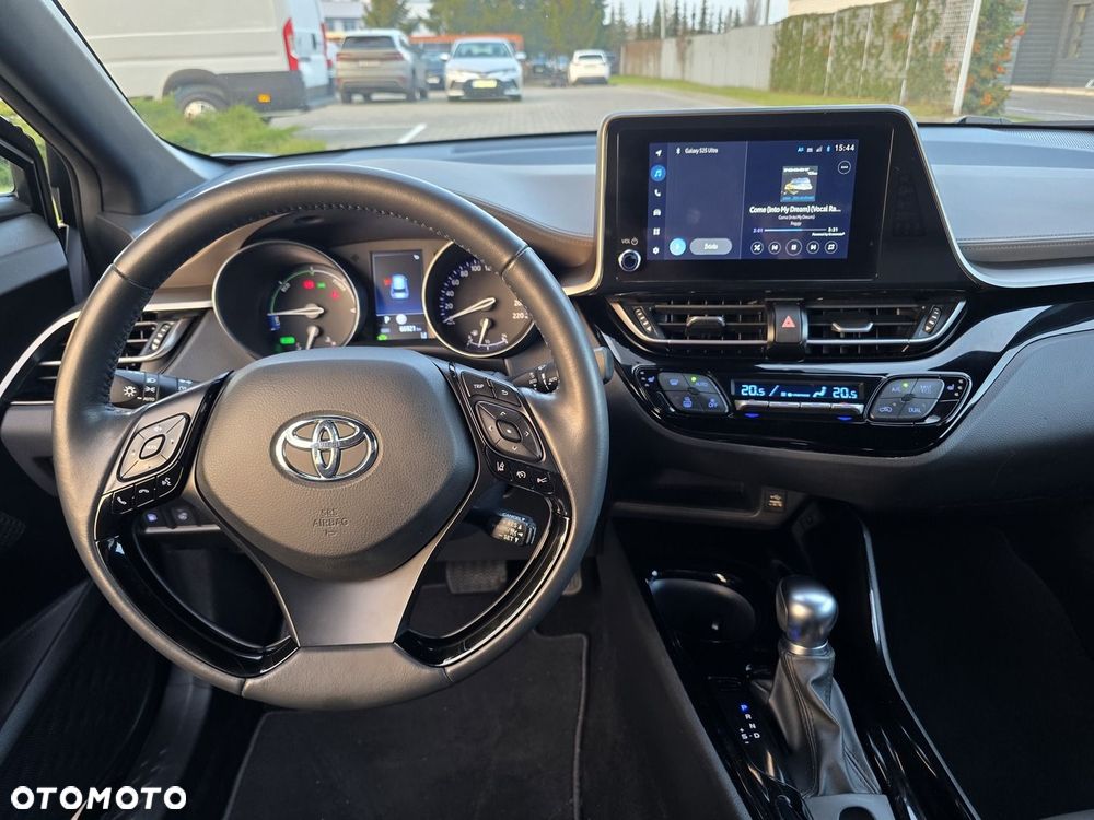 Toyota C-HR 2.0 Hybrid Executive - 17