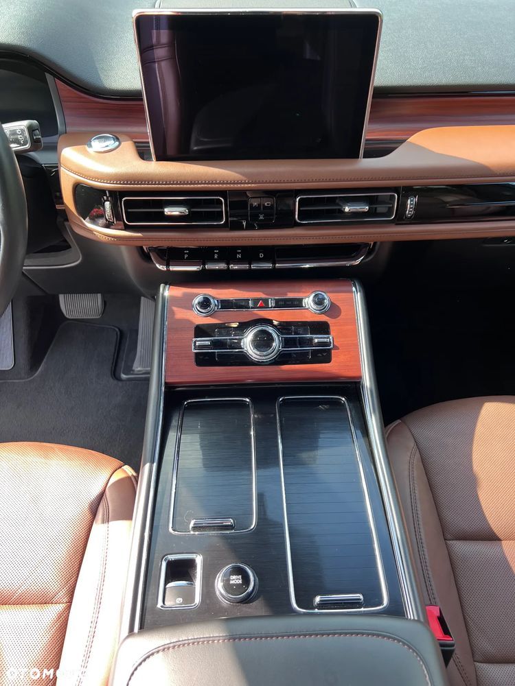 Lincoln Aviator - 25