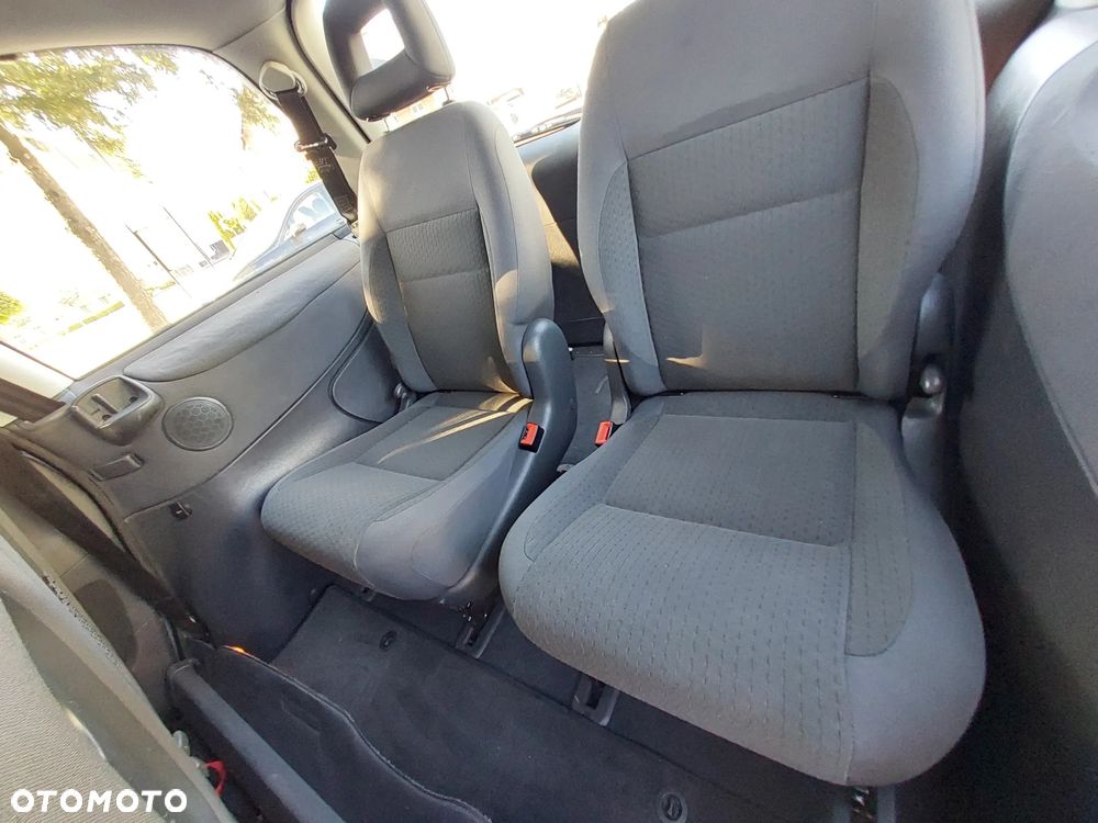 Volkswagen Sharan 2.0 TDI Comfortline - 14