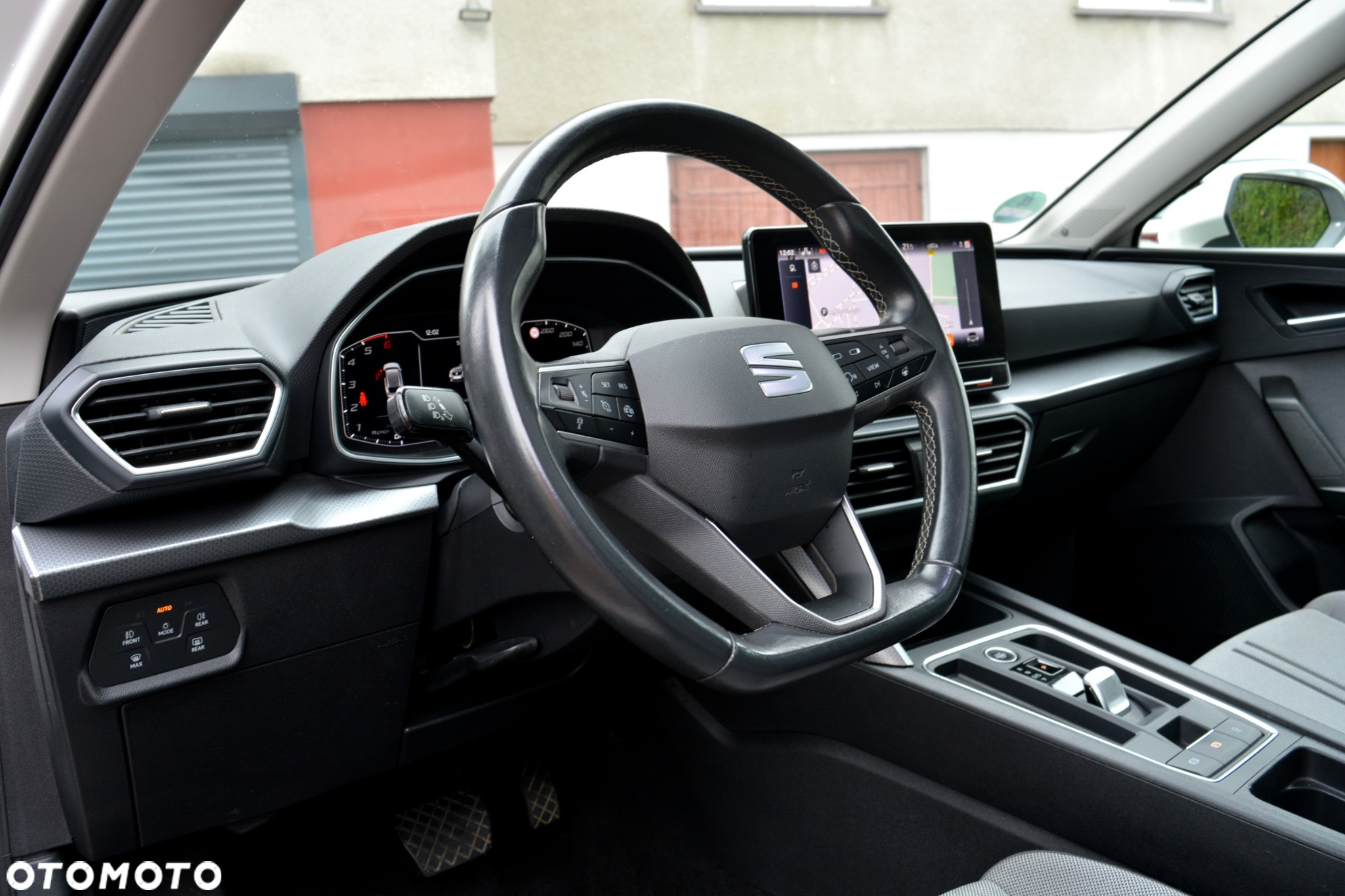 Seat Leon Sportstourer 2.0 TDI DSG Style - 8