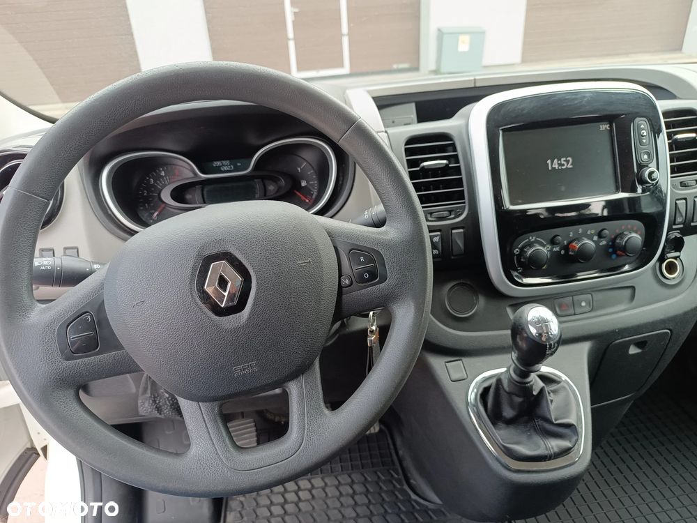 Renault Trafic - 26