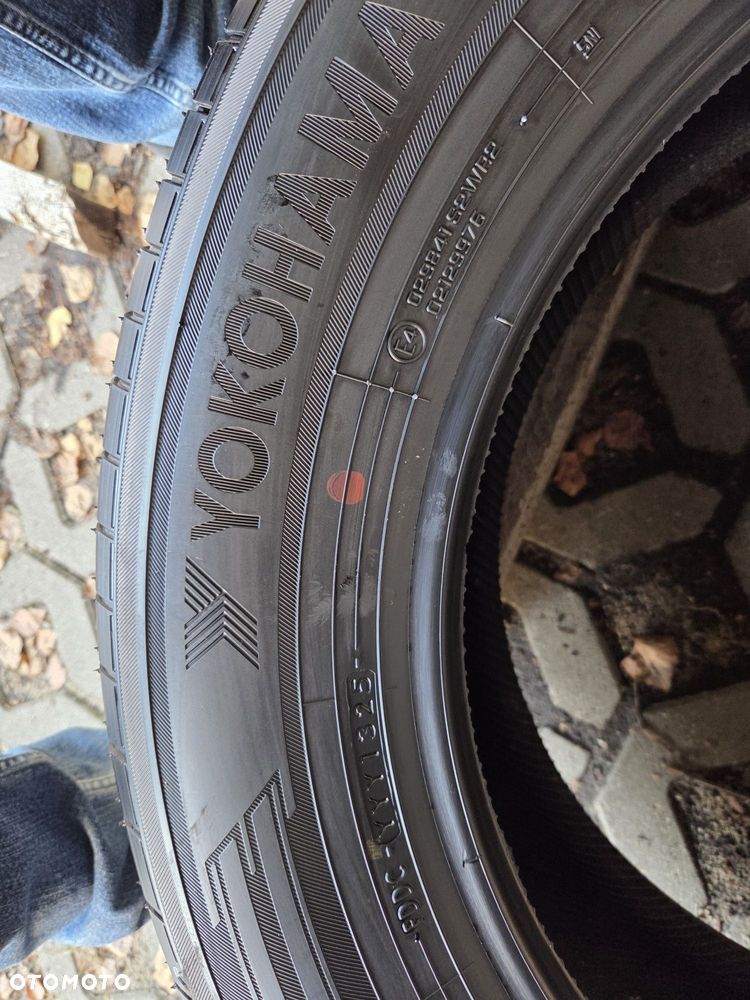 opony nowe 235/60R18 Yokohama ADVAN V61 - 4