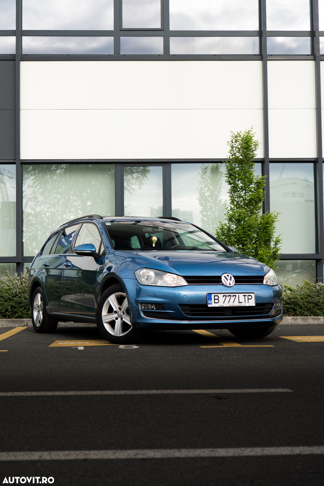 Volkswagen Golf 1.6 TDI DPF BlueMotion Technology Highline - 4